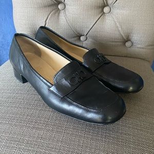 Women’s Ferragamo Black Loafers-Size 9